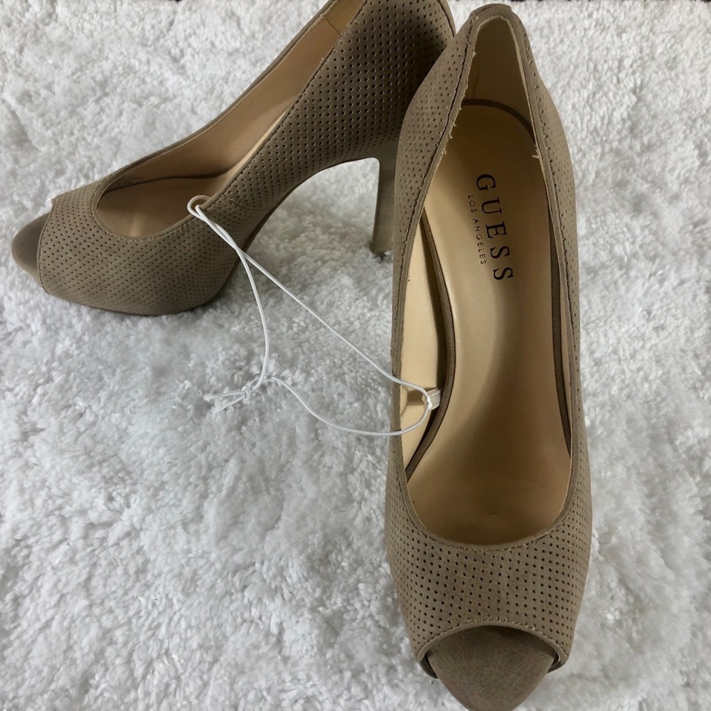 NEW Guess Tan Heel Pumps